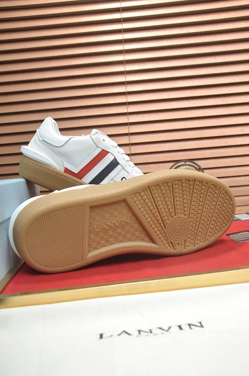 Men's men's shoes💰540💶[LANVIN] The latest lace-up fashionable casual couple sneakers, high-quality CLAY couple series‼ ️ The latest trendy products of the season 🌈Many bloggers have planted grass and purchased the original open-mold customization. The upper and outsole are sewn with mark threads without edge sealing. A variety of material splicing combination design. Very versatile for fashionable and casual wear. Comfortable on the feet. Self-recommended. Upper cowhide + cow suede + breathable mesh lining. Foot-padding cowhide. Exclusive original open-mold clear logo rubber outsole ⚠️Couple standard size 36-40 for women and 38-44 for men.